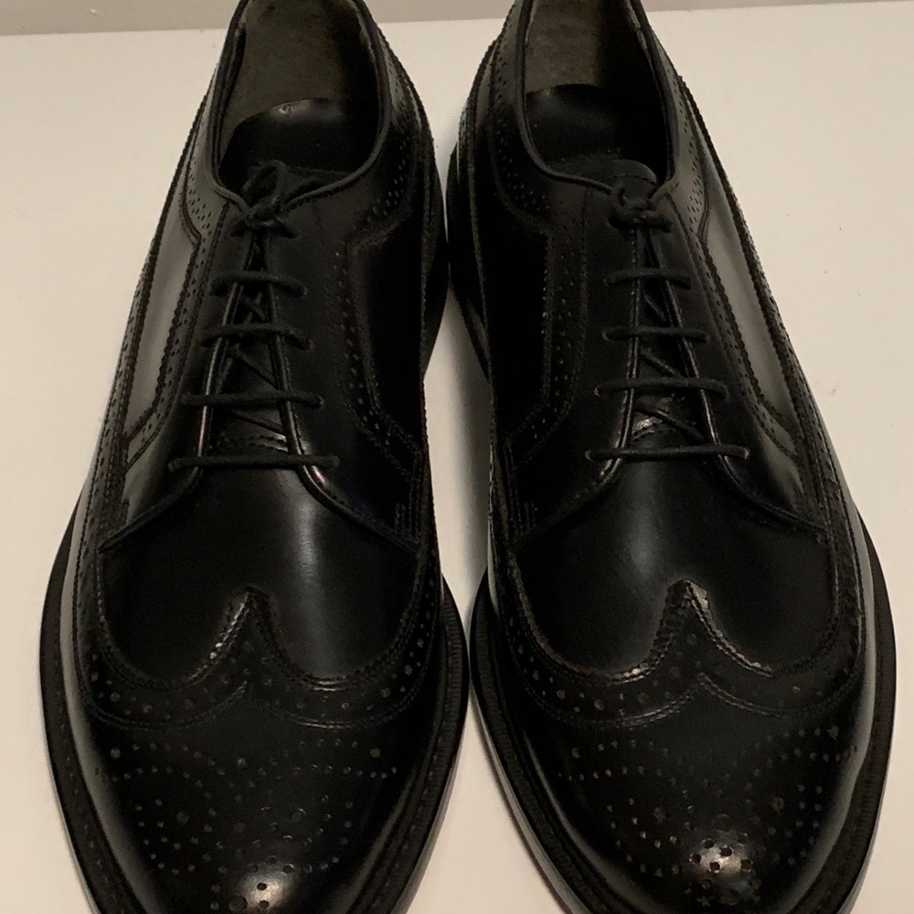 TM dress shoes